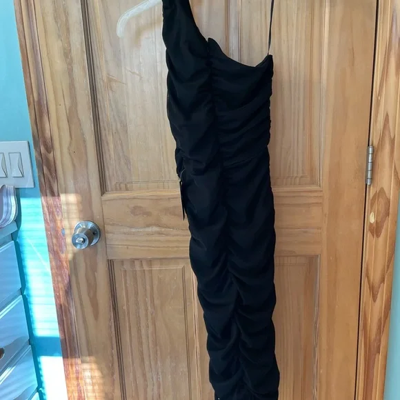 NWT Elegant Black Women's Dress - Picture 3 of 4